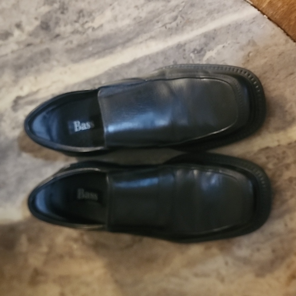 Bass dress shoes